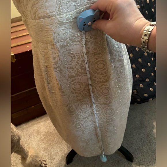 London Times size 8 beautiful dress 
Perfect for that  holiday sparkle. - Picture 8 of 8